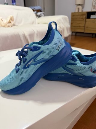Brooks Edición Limitada Disney Stitch Zapatillas