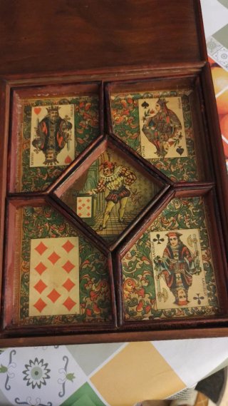 Caja Antigua Juego Francés Nain Jaune