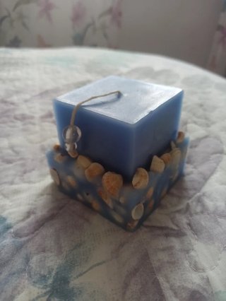 Vela Decorativa Azul con Conchas