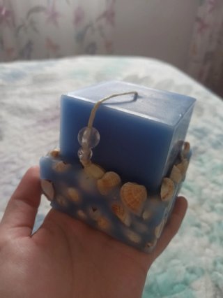 Vela Decorativa Azul con Conchas