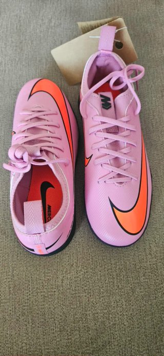 Botas Fútbol Nike Niño Talla 34 Rosa