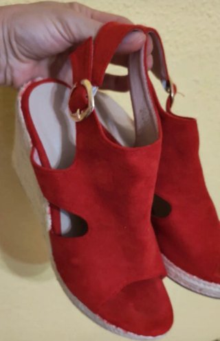 Sandalias rojas esparto de cuña