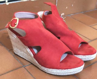 Sandalias rojas esparto de cuña