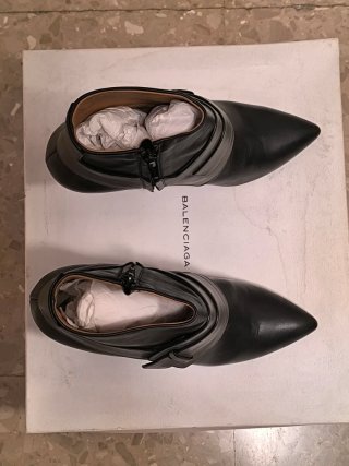 Botines Balenciaga Piel Gris/Negro Talla 39