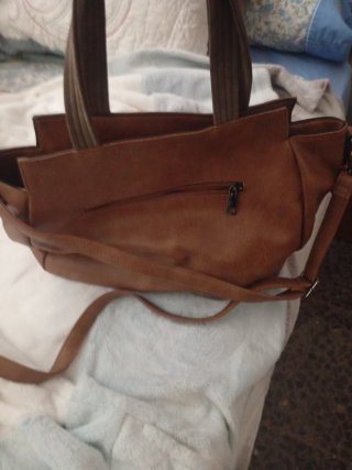 Bolso de hombro y colgar marrón