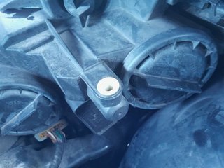 Faro der mercedes-benz 1152022 a2049065203 clase c