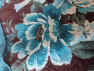 Falda Cortefiel floral azul y marrón