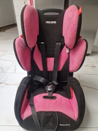 Silla coche Recaro rosa y negra