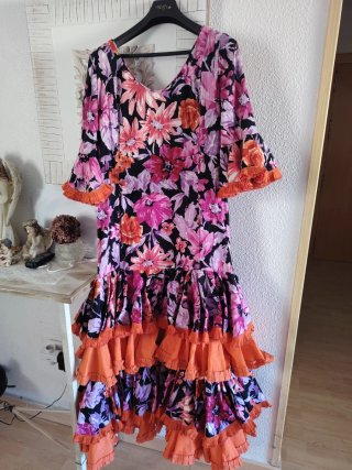 Vestido Flamenca Volantes Naranja y Rosa