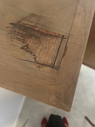 Armario auxiliar de madera pequeño