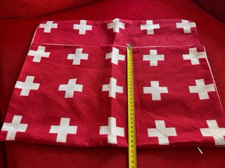 Funda Cojín Diseño Cruz Suiza Roja
