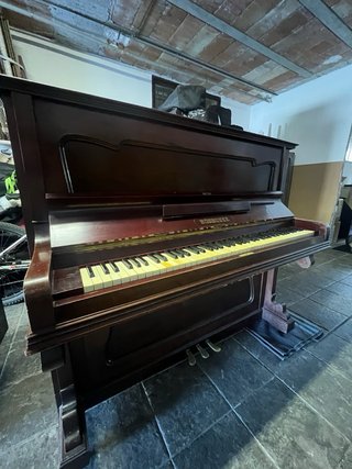 Piano Vertical