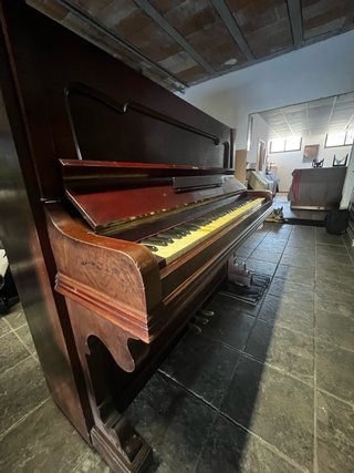 Piano Vertical