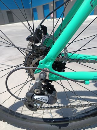 Bicicleta MTB WST Poison 2x8 v. Hidráulicos