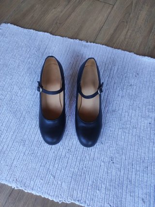 Zapatos de flamenco negros