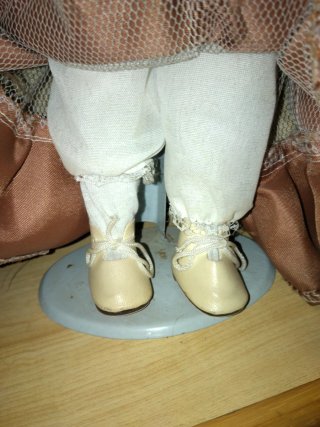 Muñeca de porcelana antigua vestido rosa