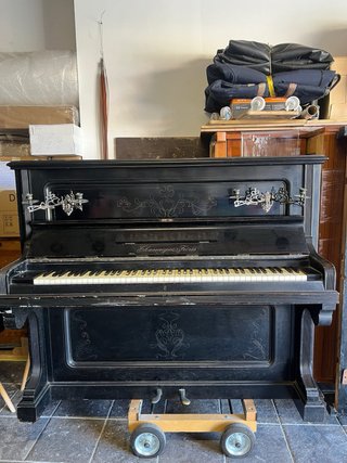 Lote 4 pianos clásicos