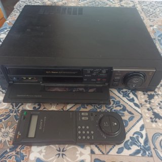 Sony SLV-E7 VHS Hi-Fi Stereo