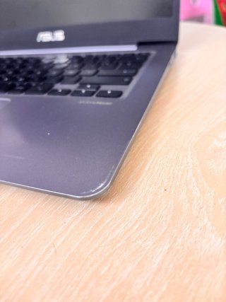 Portátil Asus Plata + Cargador