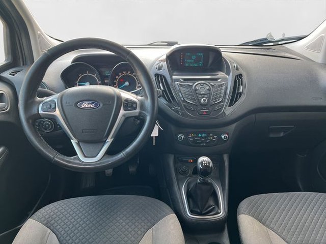 Ford Tourneo Courier 1.5 TDCI TITANIUM