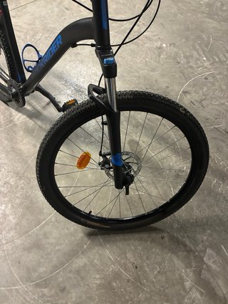 Bicicleta de Montaña Negra y Azul
