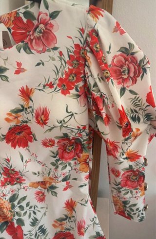 Vestido floral mangas abullonadas