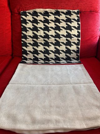 Funda cojín tela beige y negro