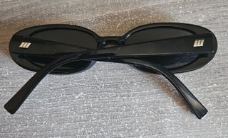 Gafas de sol LeSpecs Outta Love Negras