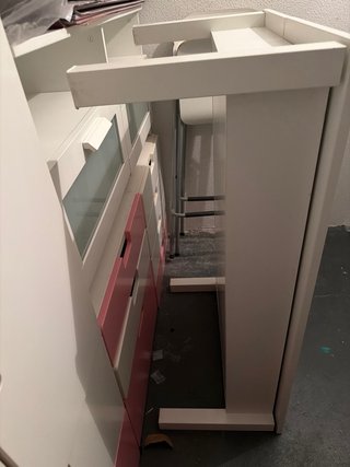 Mesa elevable Ikea  con algunos signos de uso