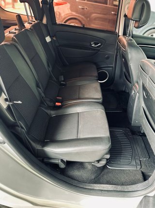 Renault Grand Scenic 2011