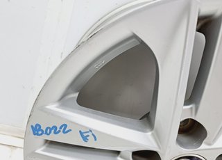 Llanta Toyota R16 5228881