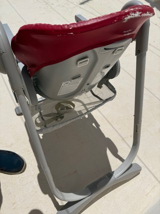 Trona Chicco ajustable con bandeja