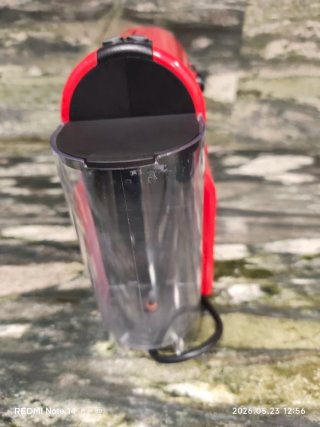 Cafetera Nespresso Inissia Roja