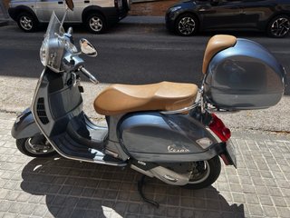 Vespa 125 ABS Automática Gris/Marrón