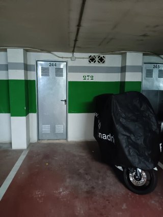 Se alquilan trasteros y plazas para motos