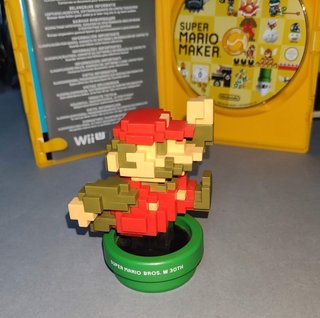 WiiU Super Mario Maker + Amiibo + Artbook
