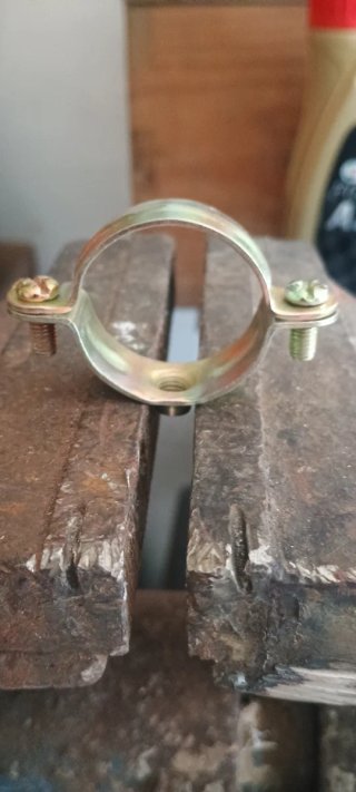 Lote 100 Abrazaderas Metálicas 28mm M6