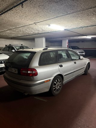 Volvo V40 2003