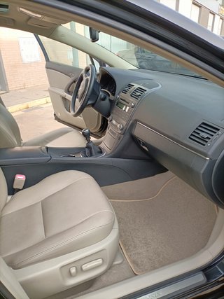 TOYOTA AVENSIS 2.2 D-4D 150CV