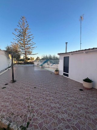 Chalet en venta en Albatera