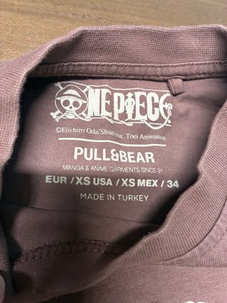 Camiseta One Piece Chopper Pull&Bear Talla XS