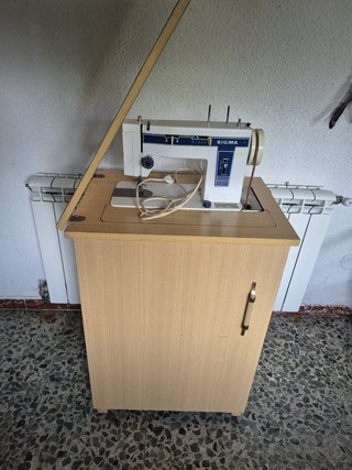Máquina de coser Sigma en buen estado