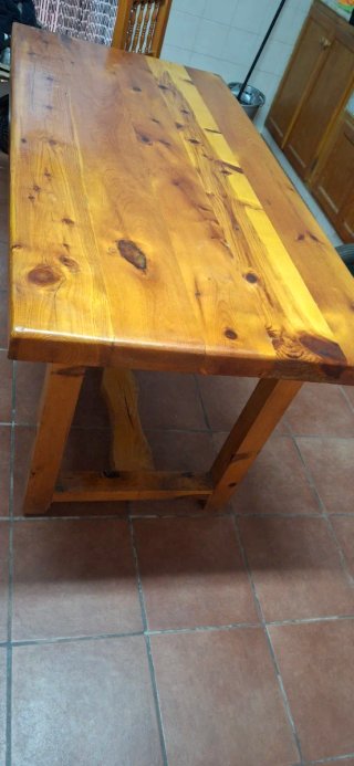 Mesa de madera maziza y 3 sillas