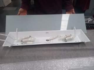 Lampadario in vetro bianco