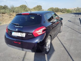Peugeot 208 2014