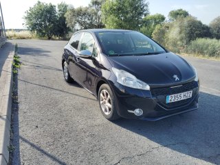Peugeot 208 2014