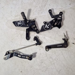 Conjunto estriberas lighttech Kawasaki Z900 2022