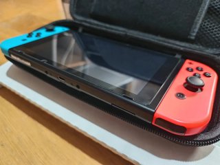 Nintendo Switch V2 completa con Funda.
