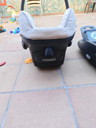 Maxi-Cosi e Base Isofix per Auto