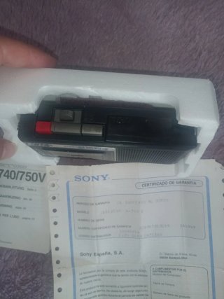 Mini grabadora Sony M-740 con caja